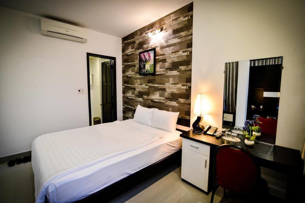 Laurel Hotel Hue Esterno foto